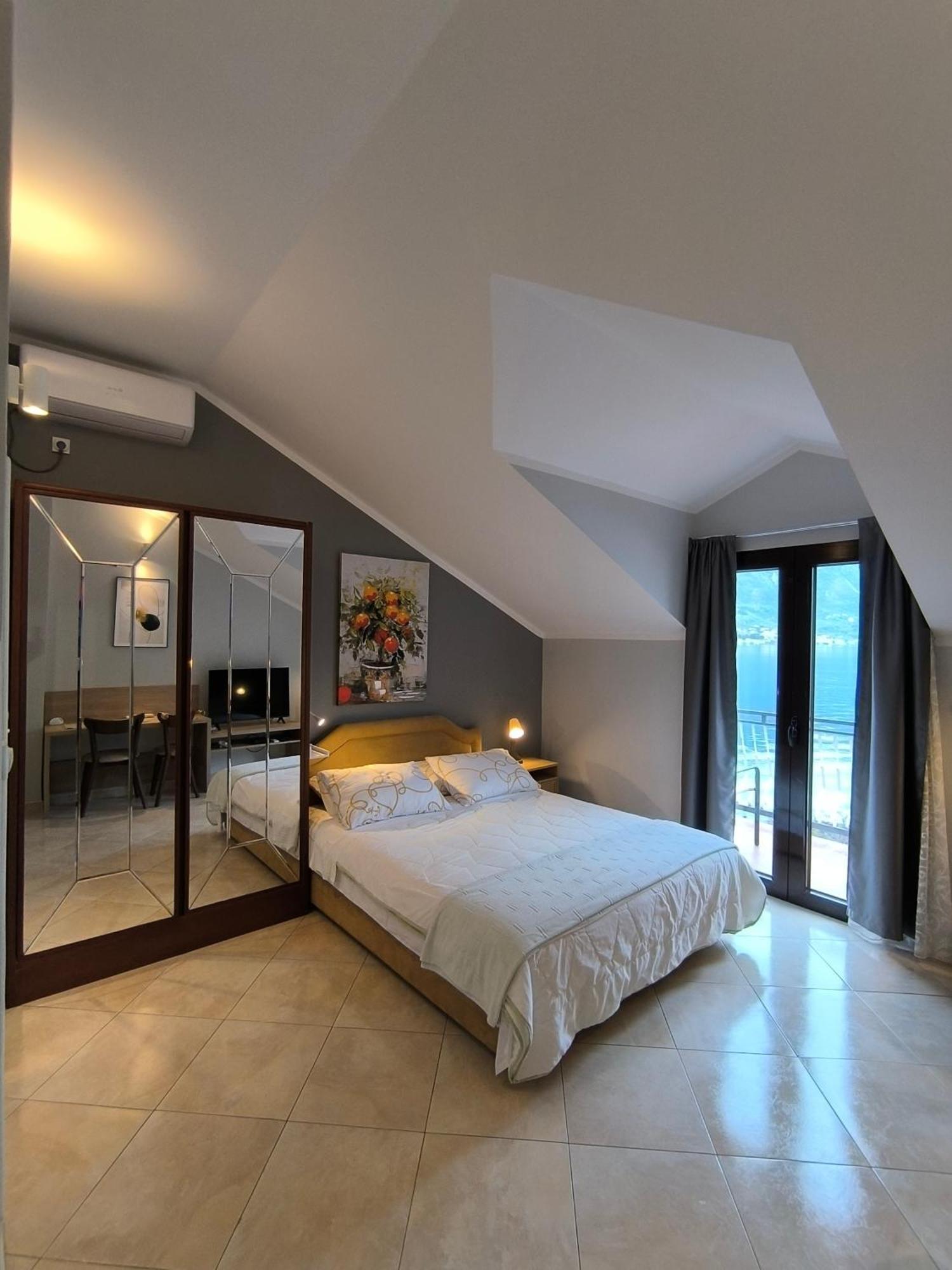 Apartments Djurovic Kotor Luaran gambar
